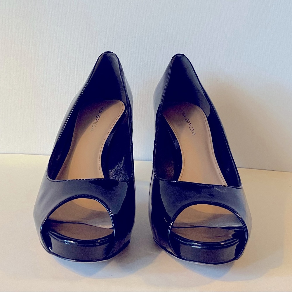 Via Spiga Patent Leather Heels/Pumps - Color Black - Size 10M - Worn once.